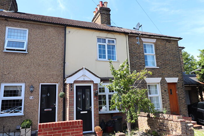 2 Bedroom House To Rent In Central Brentwood, CM14