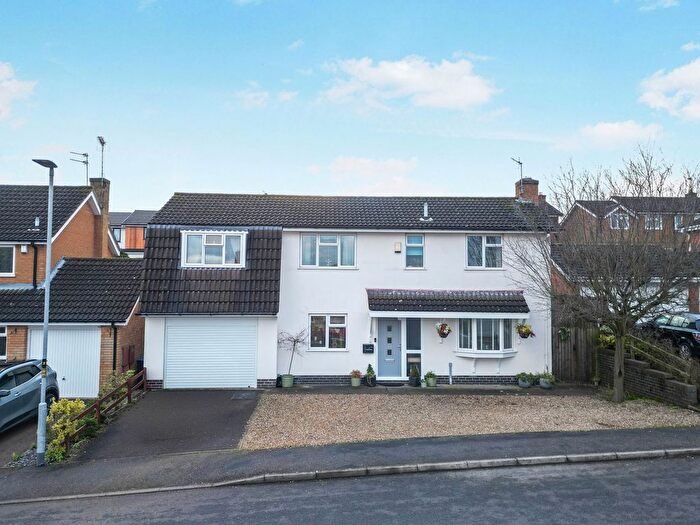 4 Bedroom Detached House For Sale In Gresley Close, Thurnby, LE7