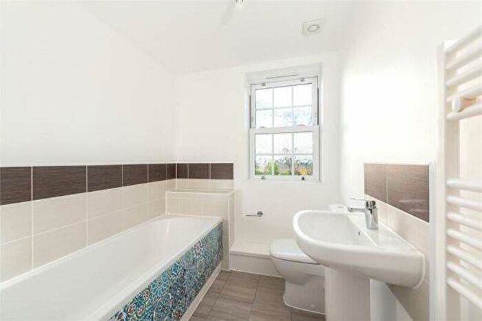 2 Bedroom Apartment To Rent In Wilkinson Road, Kempston, MK42