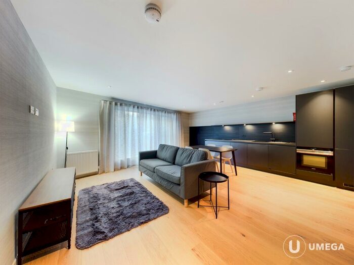 2 Bedroom Flat To Rent In Union Street, New Town, Edinburgh, EH1