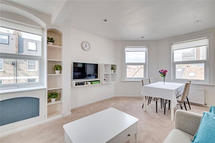 3 Bedroom Flat To Rent In Delorme Street, London, W6