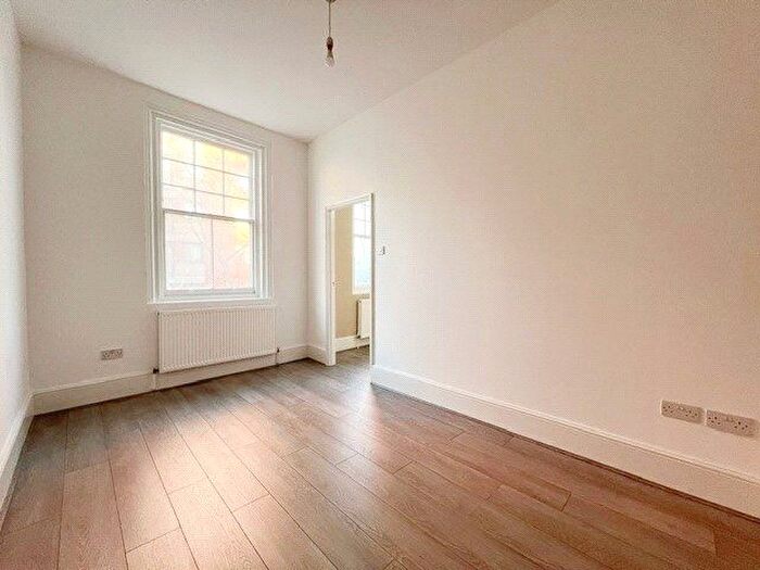 1 Bedroom Flat To Rent In Earls Court Road, Earls Court, London, SW5