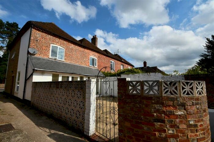 4 Bedroom Property To Rent In Portsmouth Road, Milford, Godalming, GU8