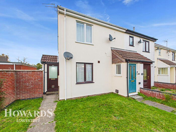 1 Bedroom Apartment For Sale In Stradbroke Road, Lowestoft, NR33