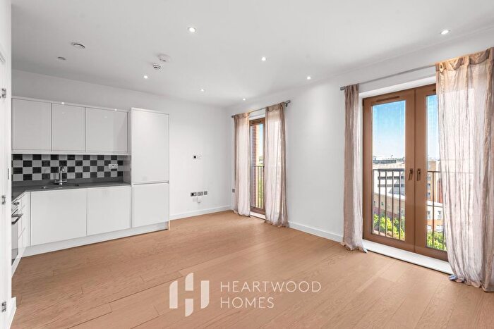 2 Bedroom Flat To Rent In Ziggurat House, , Grosvenor Road, St. Albans, AL1