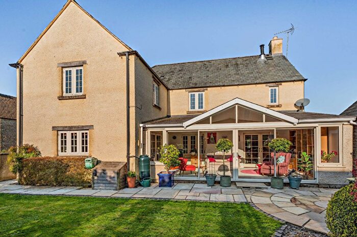4 Bedroom Detached House For Sale In The Wern, Lechlade, Gloucestershire, GL7