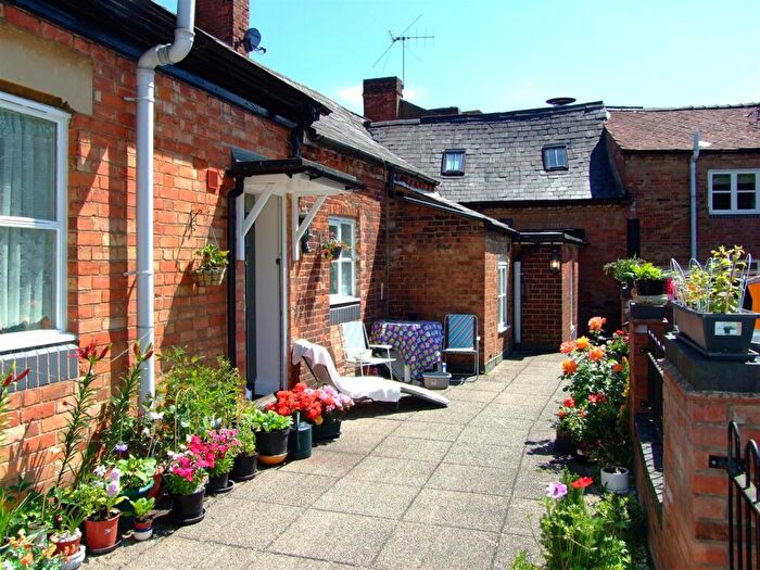 2 Bedroom Flat To Rent In Town Centre., CV21