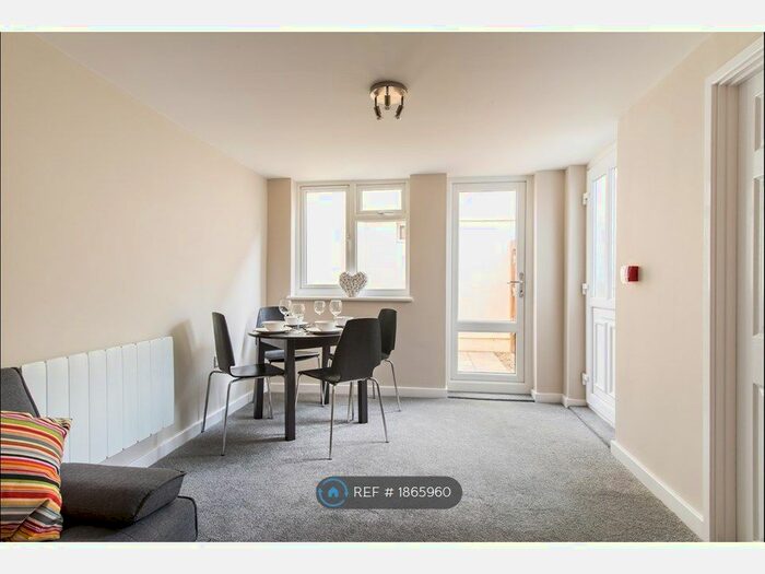 1 Bedroom Flat To Rent In Upper Stone Street, Maidstone, ME15