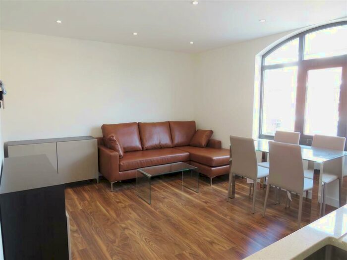 1 Bedroom Flat To Rent In Corner Hall, Hemel Hempstead, HP3
