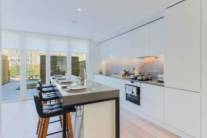 4 Bedroom Property To Rent In Admiralty Avenue, Royal Wharf, London, E16