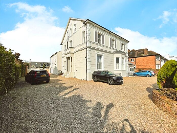 1 Bedroom Flat For Sale In Warwick Place, Leamington Spa, Warwickshire, CV32