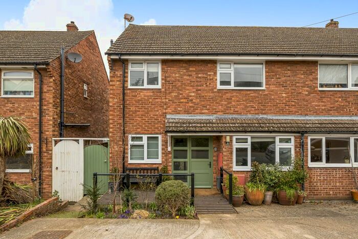 3 Bedroom Terraced House To Rent In Rodborough Avenue, Stroud, GL5