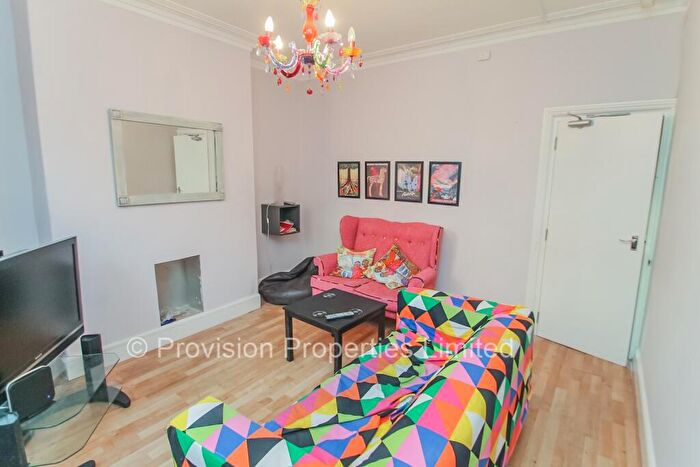 3 Bedroom Terraced House To Rent In Burley Lodge Terrace, Hyde Park, Leeds, LS6