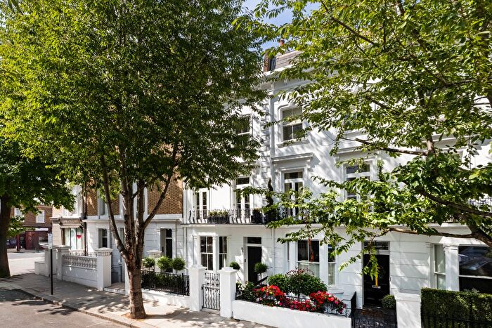 5 Bedroom Town House For Sale In Berkeley Gardens, London, W8