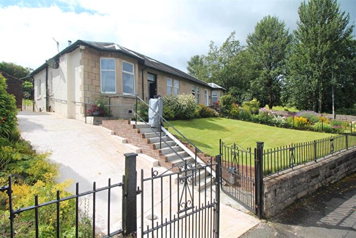 4 Bedroom Semi-Detached Bungalow For Sale In Bayview Road, Gourock, PA19