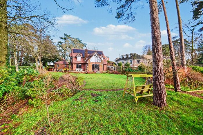 5 Bedroom Detached House For Sale In Corfe Mullen, BH21