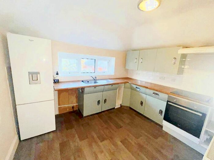 1 Bedroom Flat To Rent In Beaufort Road, Bournemouth, BH6