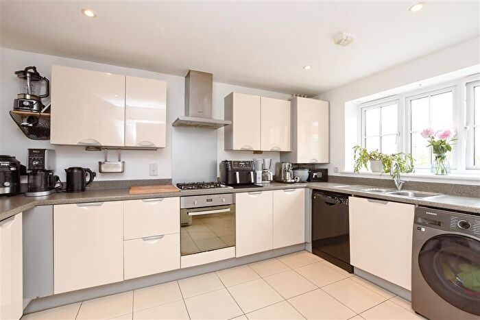 4 Bedroom Semi-Detached House For Sale In Burgess Road, Horley, Surrey, RH6