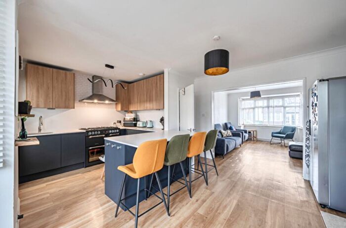 4 Bedroom End Of Terrace House For Sale In Priory Road, Cheam, Sutton, Greater London, SM3