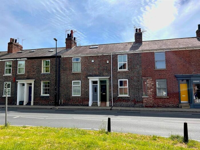 2 Bedroom Property To Rent In Bishopgate Street, York, YO23