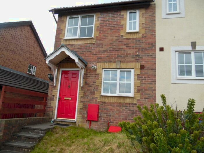 2 Bedroom End Of Terrace House To Rent In The Ridings, Aberdare, CF44