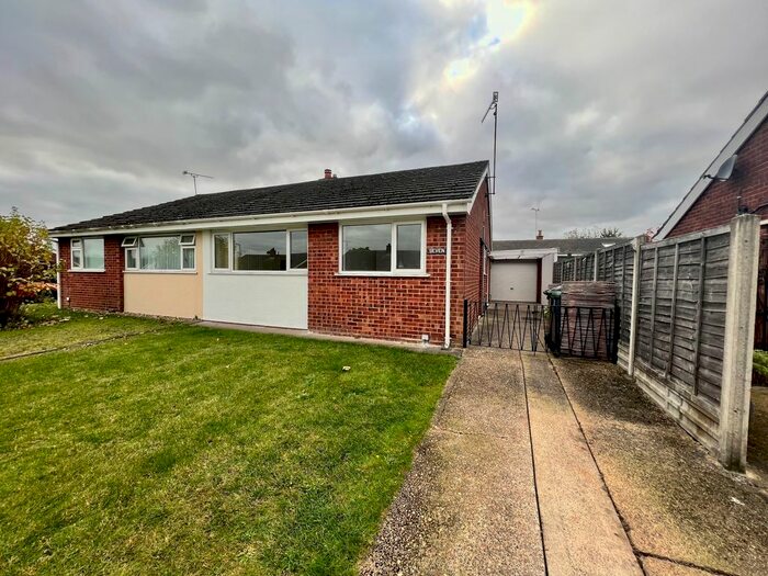 2 Bedroom Semi-Detached Bungalow To Rent In Lacon Road, Bramford, Ipswich, IP8