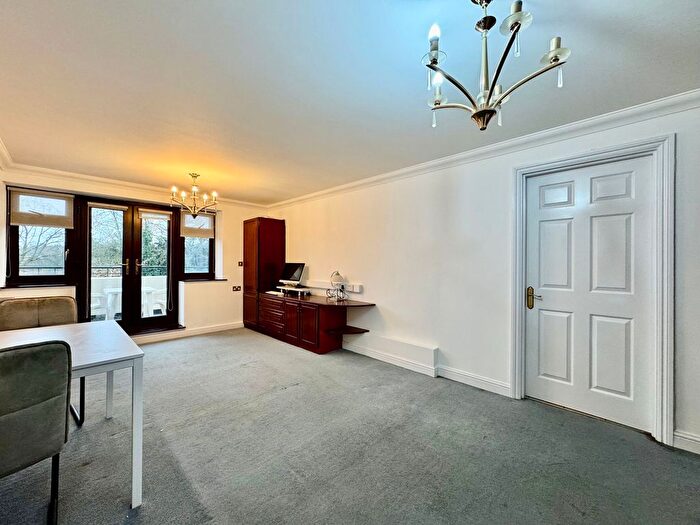 1 Bedroom Property For Sale In Edgware Way, Eaton Court, HA8