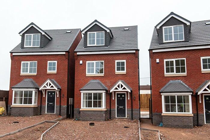 4 Bedroom Detached House For Sale In Malt Mill Lane, Halesowen, B62