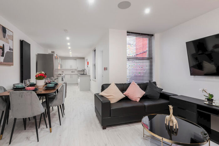 6 Bedroom House To Rent In Madelaine Street, Liverpool, L8