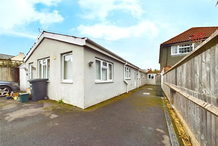 Studio To Rent In Crown Lane, Theale, Reading, RG7