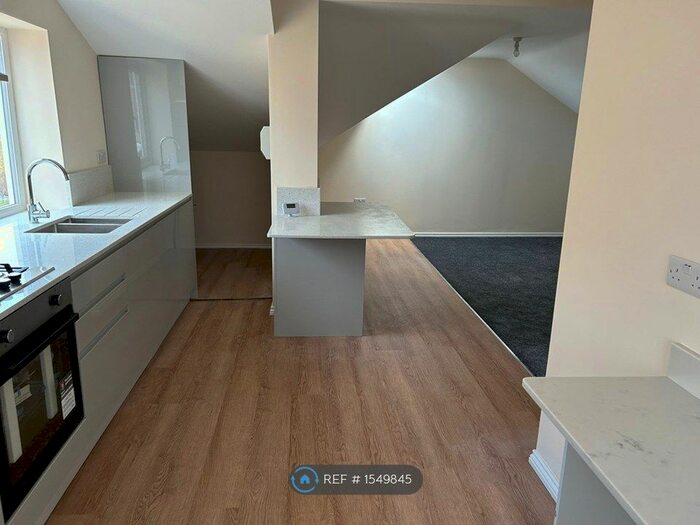 2 Bedroom Flat To Rent In Comberton Terrace, Kidderminster, DY10