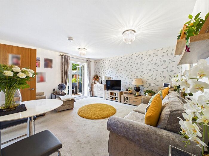 2 Bedroom Flat For Sale In Princes Road, Chelmsford, Essex, CM2