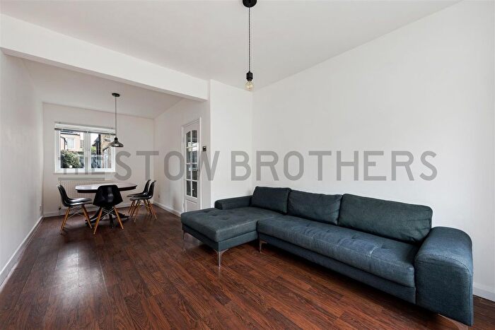3 Bedroom Property To Rent In Selby Road, Leytonstone, E11