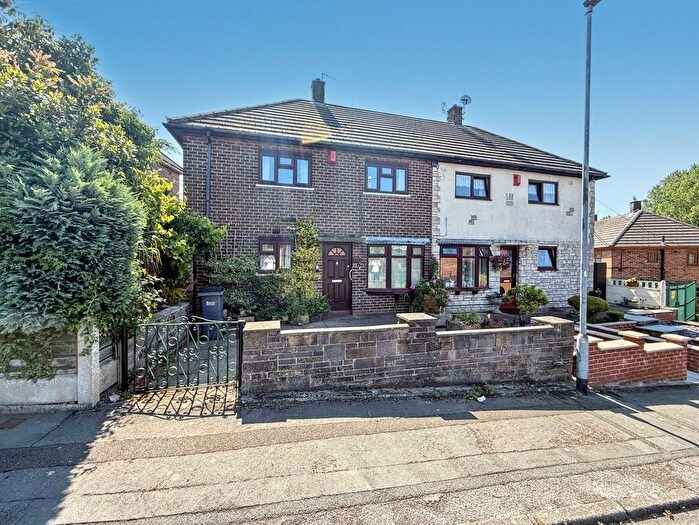 3 Bedroom Semi-Detached House For Sale In Hereford Grove, Bentilee, Stoke-On-Trent, ST2