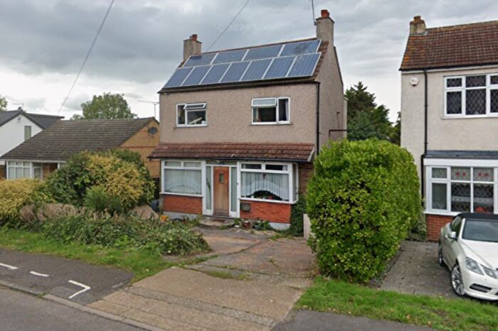 4 Bedroom Detached House For Sale In Hubbards Chase, Hornchurch, RM11
