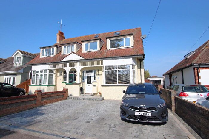 4 Bedroom Semi Detached House For Sale In Holland Road, Clacton On Sea, CO15