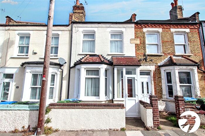 2 Bedroom Terraced House For Sale In Alabama Street, London, SE18