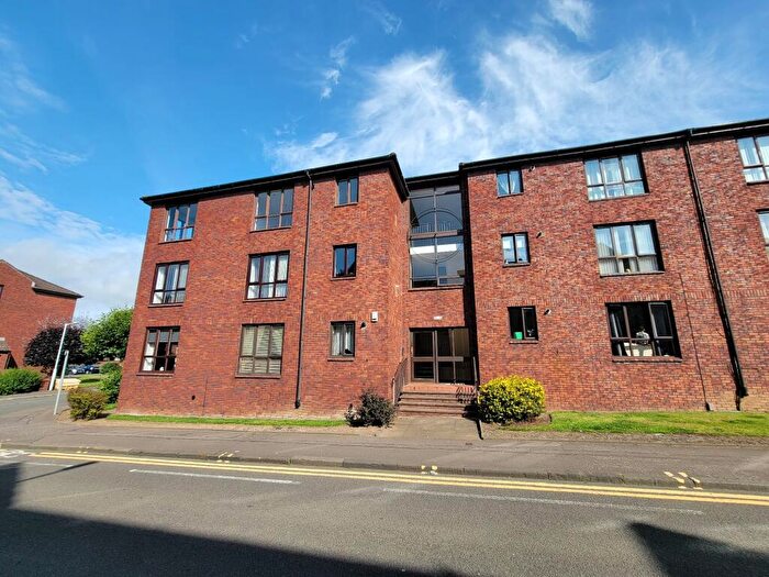 3 Bedroom Apartment To Rent In Rutherford Court, Kirkcaldy, Fife, KY1
