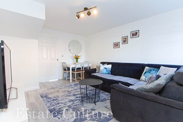3 Bedroom Terraced House For Sale In Arena Avenue, Coventry, CV6