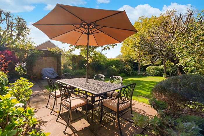 5 Bedroom Detached House For Sale In Victoria Road, Ealing, London, W5