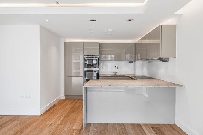 2 Bedroom Flat For Sale In Park Street, London, SW6