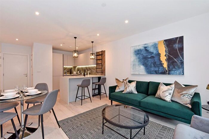 2 Bedroom Apartment To Rent In Darjeeling House, Memorial Avenue, Slough, SL1