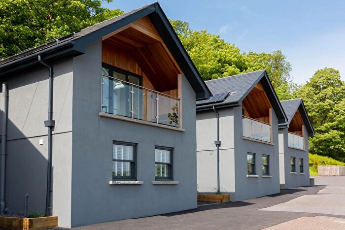 3 Bedroom Detached House For Sale In Oxwich, Swansea, SA3