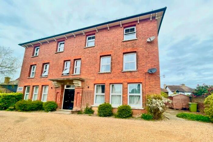 2 Bedroom Flat To Rent In Morley Drive, Horsmonden, Tonbridge, TN12