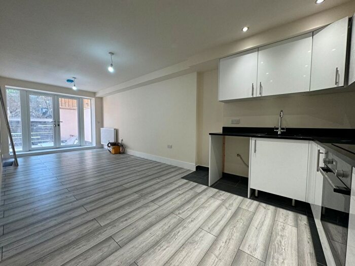 2 Bedroom Flat To Rent In Crouch Hill, Crouch End, N8