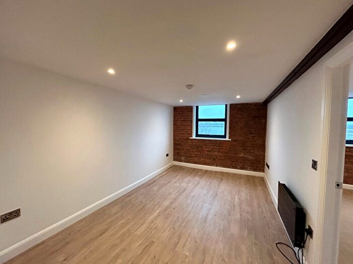 2 Bedroom Apartment To Rent In The Maltings, DE14