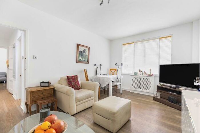 1 Bedroom Flat To Rent In Kingsmill Terrace London, NW8