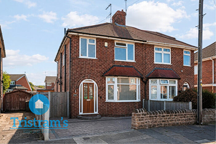 3 Bedroom Semi-Detached House For Sale In East Crescent, Beeston, NG9