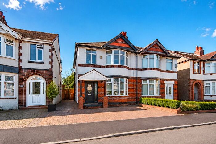 3 Bedroom Semi Detached House For Sale In Richmond Road, Nuneaton, Warwickshire, CV11