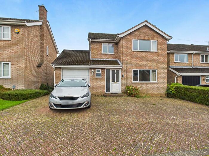 3 Bedroom Detached House For Sale In Churchill Road, Earls Barton, Northampton, NN6